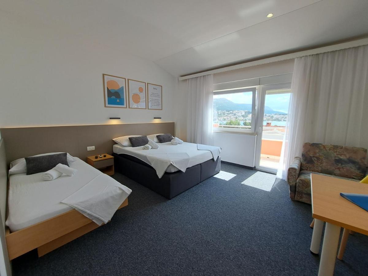 Rooms Zvonimir Stobreč Exterior foto