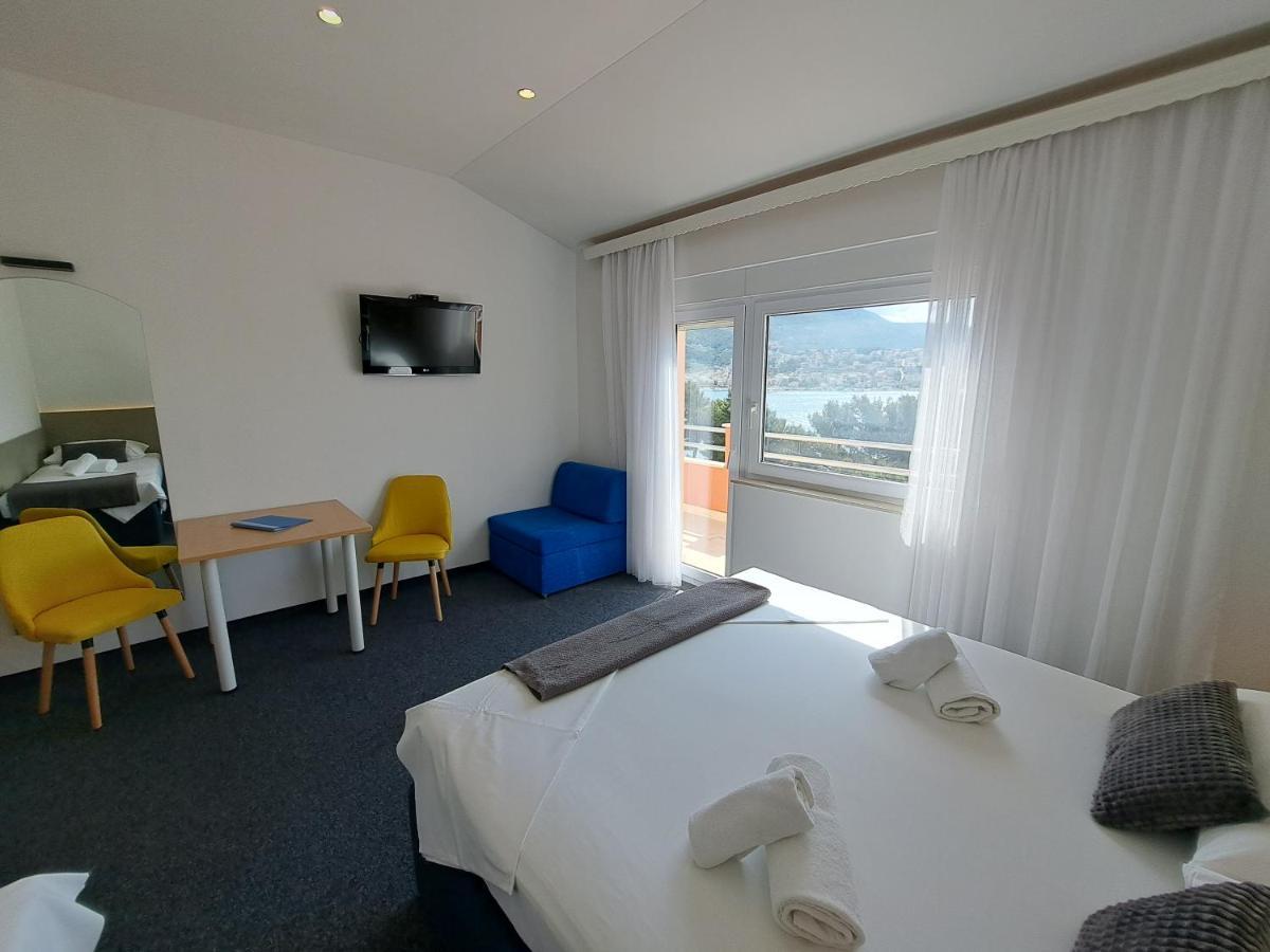 Rooms Zvonimir Stobreč Exterior foto