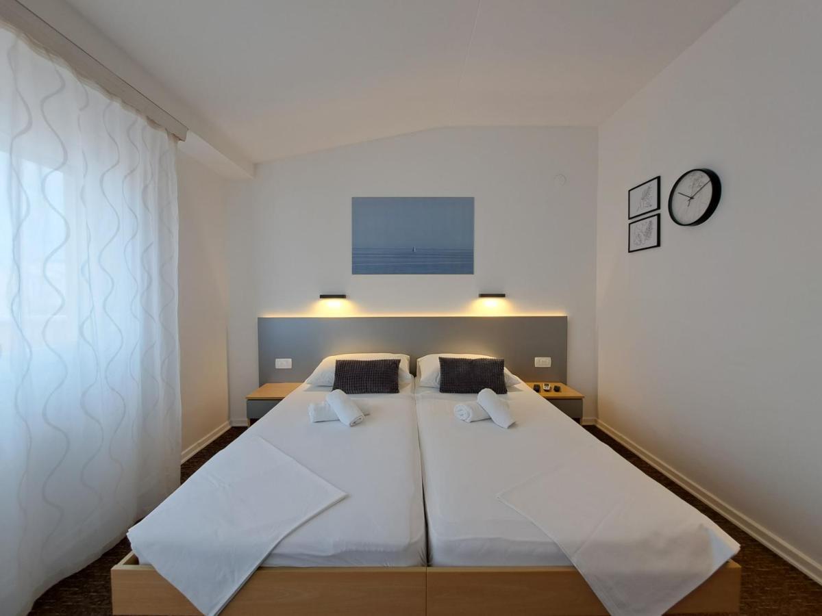 Rooms Zvonimir Stobreč Exterior foto